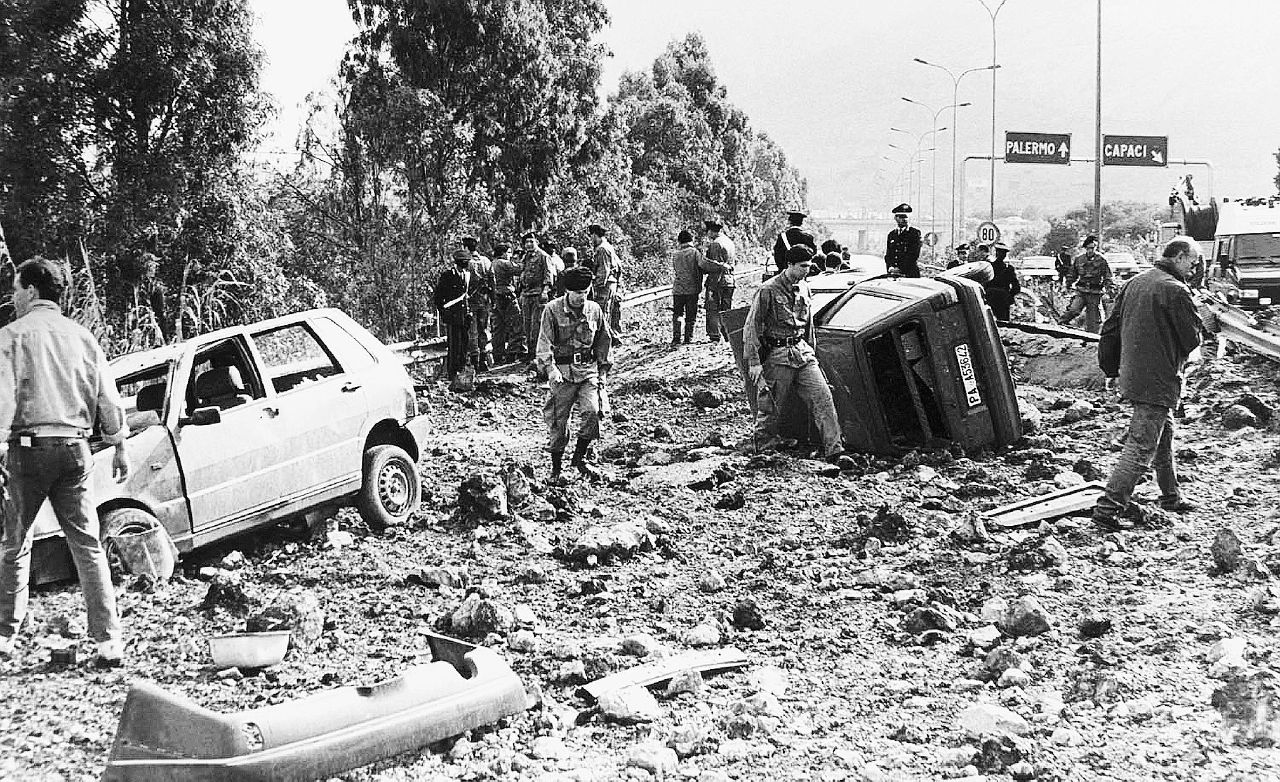 Copertina di Pizzini di Stato e strani aerei Capaci: il caso resta aperto