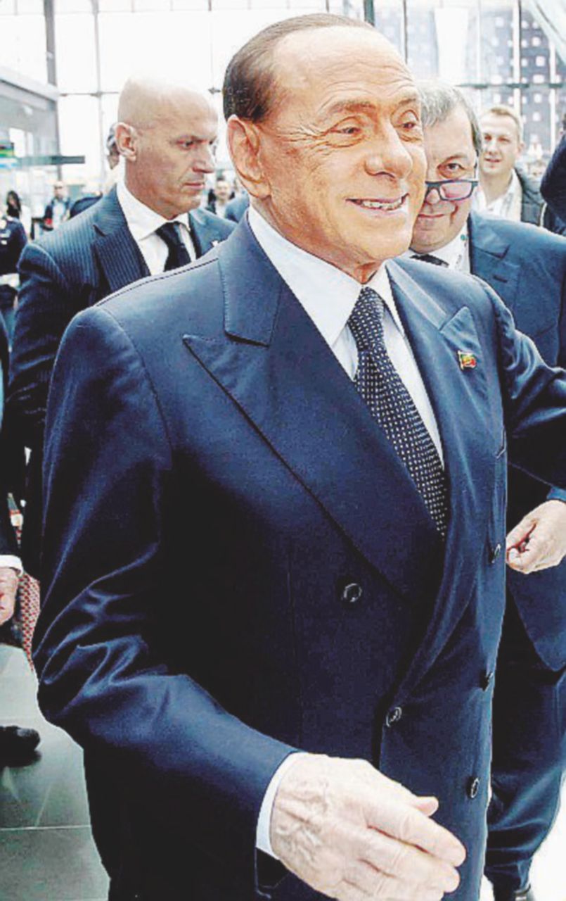 Ottuagenario - Berlusconi - LaPresse B. populista “responsabile” per l’inciucio