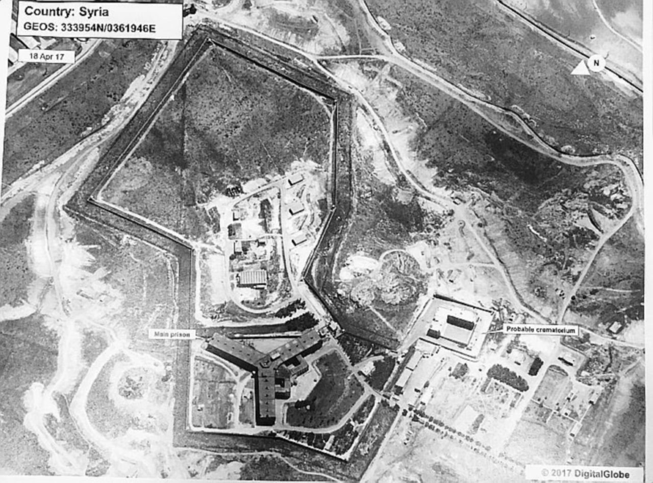 Copertina di La foto-denuncia Usa: “Forni crematori di Assad”