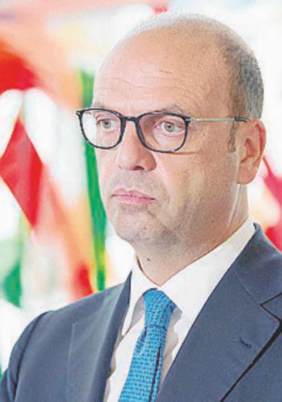 Copertina di Alfano denuncia Gazebo: “Diffamato per tre anni”