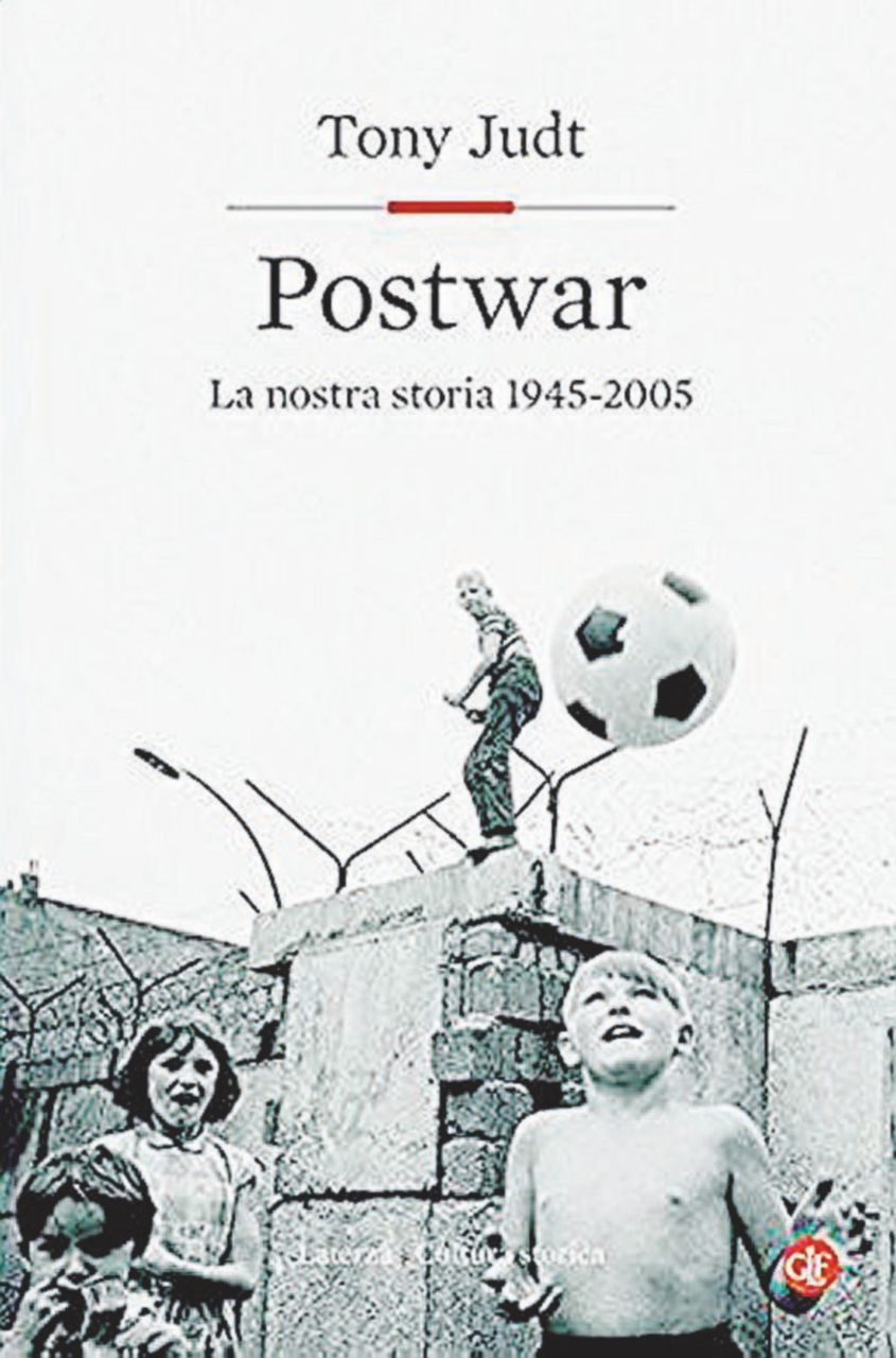 Copertina di “Postwar”, la lezione di Judt: il lungo Dopoguerra è finito