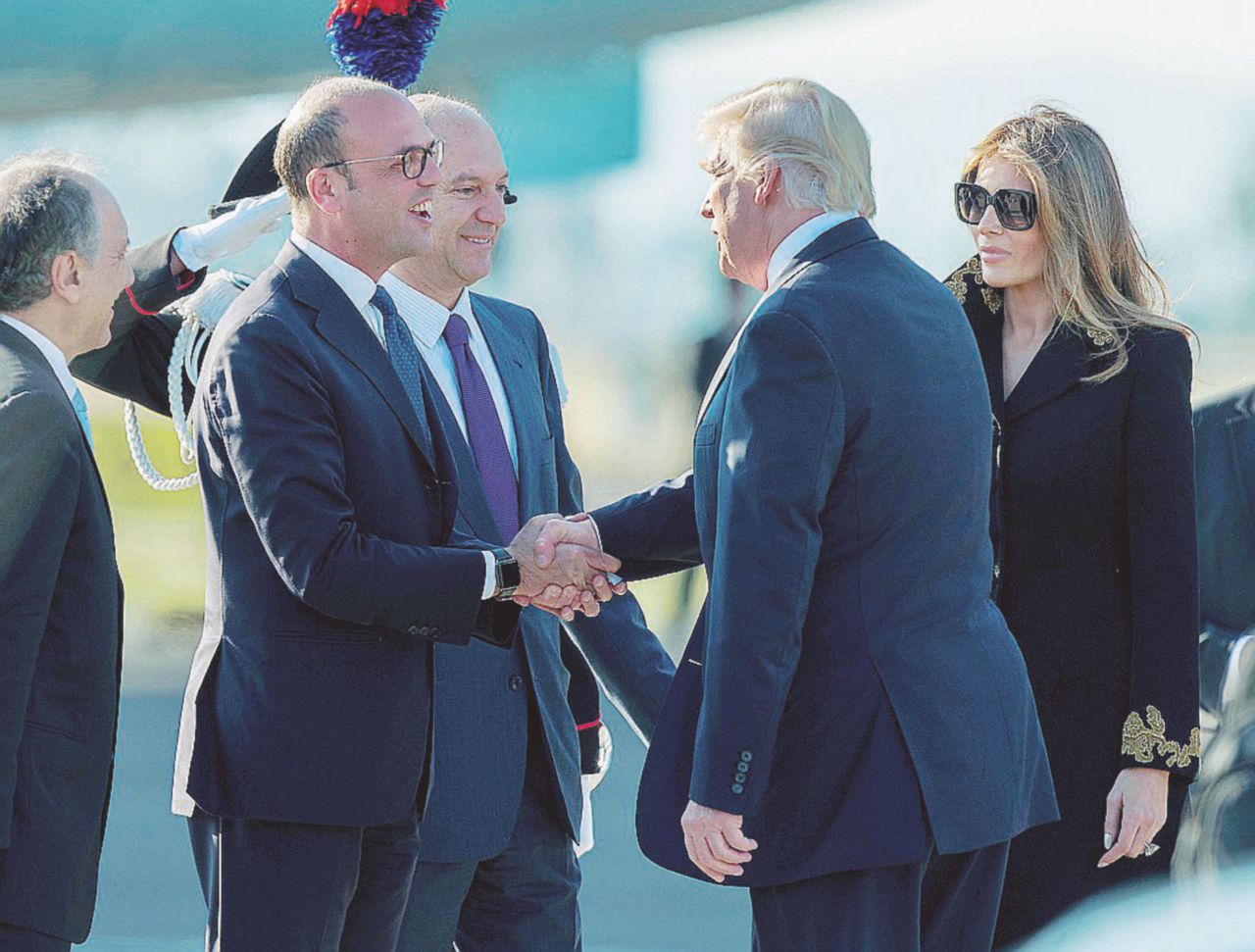 Da Abu Mazen a Gentiloni, Trump abbraccia tutti