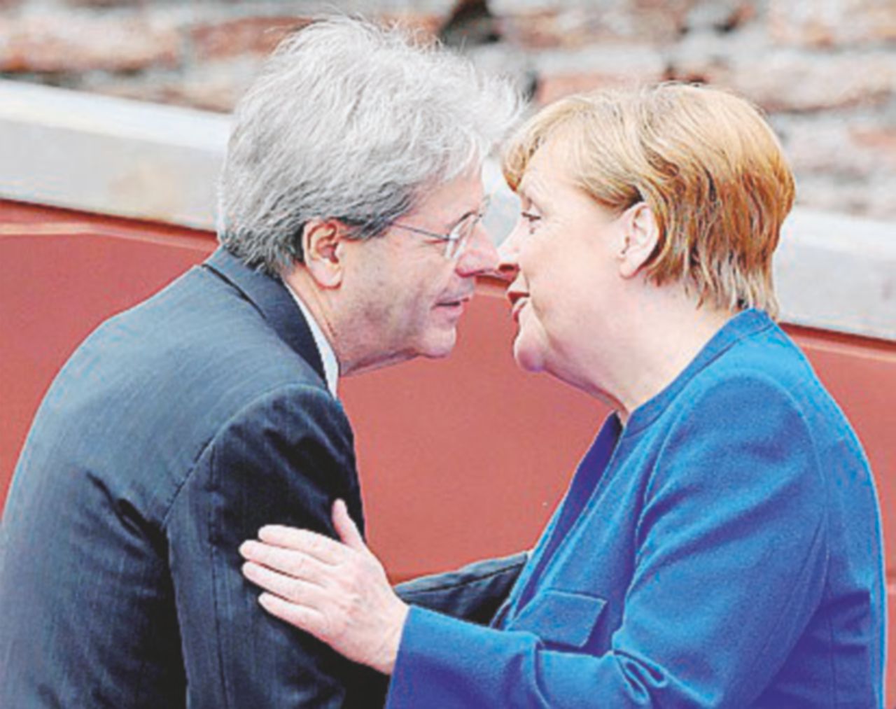Banche venete, Gentiloni chiede aiuto alla Merkel Banche venete, Gentiloni chiede aiuto alla Merkel