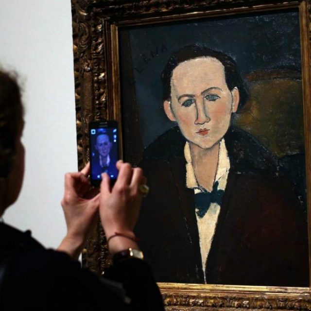 Modigliani, inchiesta sulla mostra a Genova. I critici: “Un terzo dei quadri è falso, abbiamo le prove”