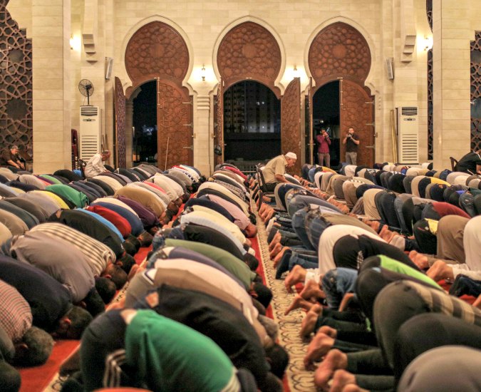 Copertina di RASSEGNA STAMPA ARABA L’Arabia Saudita imporrà una ‘tassa sul peccato’ durante il Ramadan