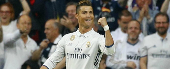 Copertina di Real Madrid-Atletico 3-0, Ronaldo segna una tripletta. “E’ unico, quando è in forma siamo imbattibili” – FOTO e VIDEO