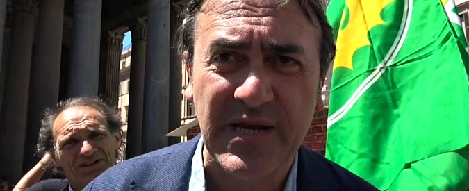 Copertina di Abusivismo edilizio, manifestazione dei Verdi contro il ddl Falanga. Bonelli: “Bloccate demolizioni anche nelle aree vincolate”
