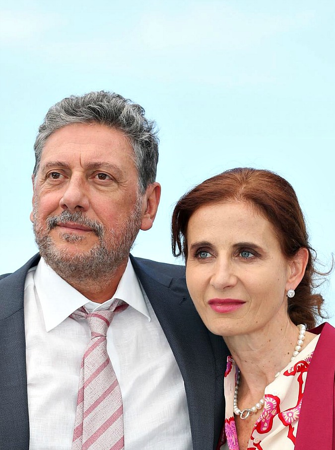 Copertina di Castellitto e la battuta sulla “fregna”: “Ecco perché quella frase è un gesto di libertà”