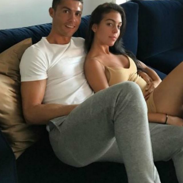 Cristiano Ronaldo di nuovo papà? La foto con la nuova fidanzata fa scatenare i fan in rete