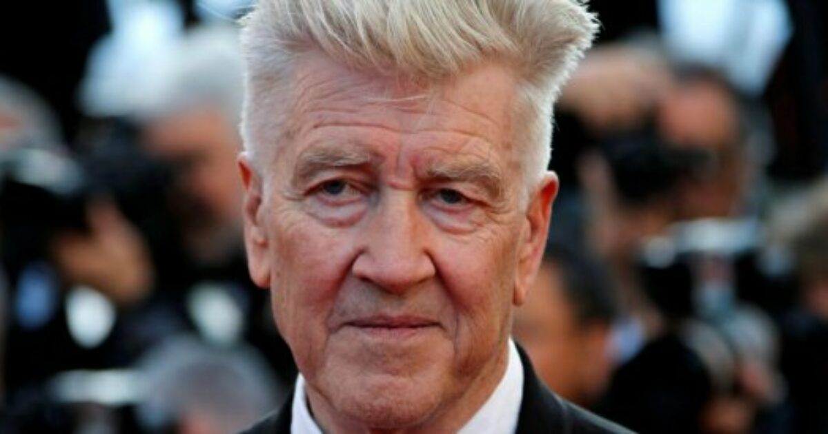 David Lynch: “Ho un enfisema polmonare da fumo, non posso uscire e camminare troppo senza ossigeno”