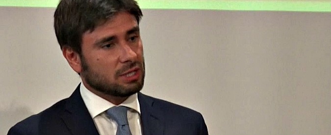 Copertina di Terni, Di Battista: “Ci dicono che siamo quelli dei clic. Ma oggi i clic erano quelli delle manette”