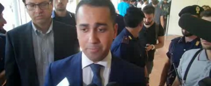 Copertina di Legge elettorale, Di Maio: “Il M5S partecipa alla stesura per evitare inciuci tra Renzi e Berlusconi”