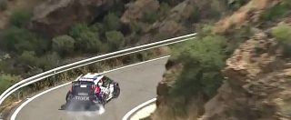 Copertina di Incidente da brivido al Rally Canarie: l’auto rimane in bilico sul bordo di una scarpata. Il pilota si salva così