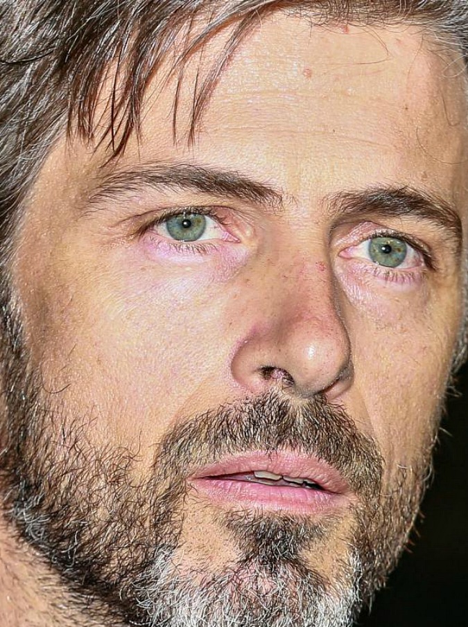 Copertina di Kim Rossi Stuart racconta le polemiche dopo Vallanzasca: “Volevano censurarlo, eppure oggi trionfano prodotti che sposano il male”