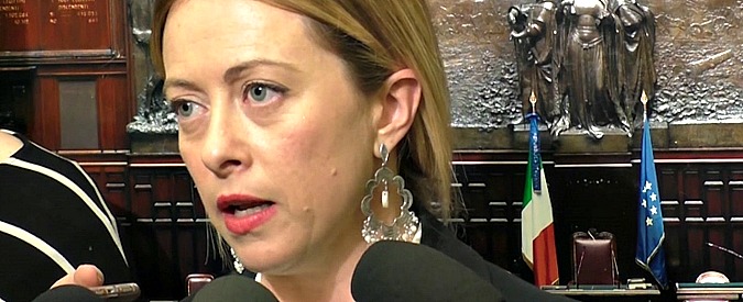 Copertina di Migranti, Meloni: “Rapporto Frontex su ong? Governo chieda scusa al procuratore Zuccaro”