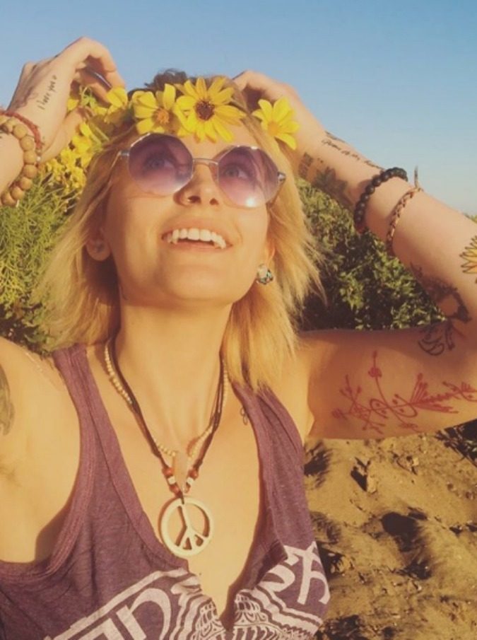 Paris Jackson su Instagram: “Amo stare nuda, mi aiuta a stare connessa con la madre Terra. Se non vi piace, non seguitemi” Paris Jackson su Instagram: “Amo stare nuda, mi aiuta a stare connessa con la madre Terra. Se non vi piace, non seguitemi”
