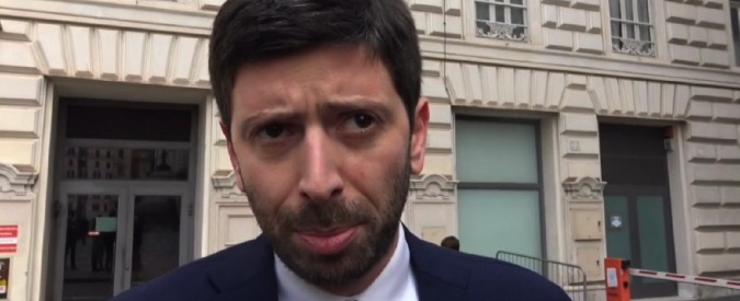 Copertina di Etruria, Speranza: “Boschi chiarisca o si dimetta”. Il silenzio di Martina (vicesegretario PD)