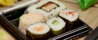 Copertina di Sushi, l’allarme dei medici: “Sempre più persone colpite dal parassita Anisakis”