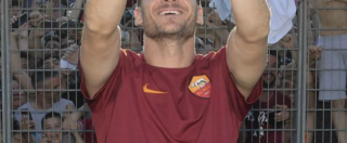 Copertina di Francesco Totti, sui social è #TottiDay. Mancini: “Si resta sempre numeri 10”. Zanetti: “Ultimo imperatore di Roma”