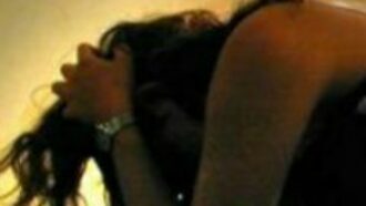 Copertina di Minorenne violentata nel parcheggio di una discoteca a Taranto: all’età di 11 anni era stata abusata anche dal patrigno
