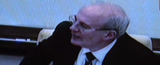 Copertina di Migranti, Zuccaro: “Sospetti su finanziamenti Ong più recenti, ma non ho prove”. Poi niente domande