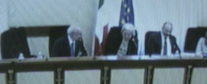 Copertina di Migranti, Zuccaro in commissione antimafia: “Le indagini provano interessi mafie”