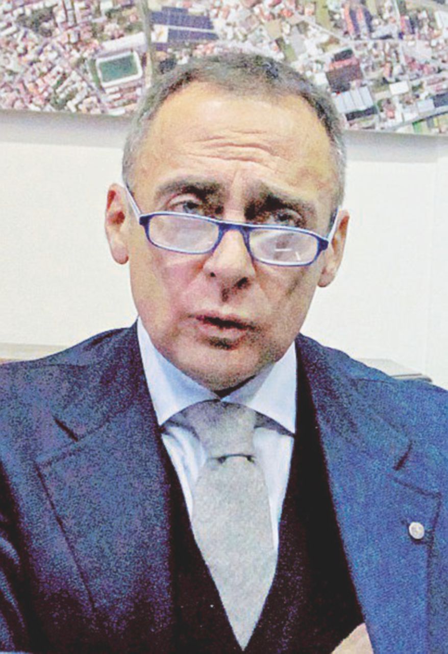 Abuso d’ufficio - Luigi Bobbio L’ex senatore An che bloccò Caselli favoriva il suo amico “predatore”