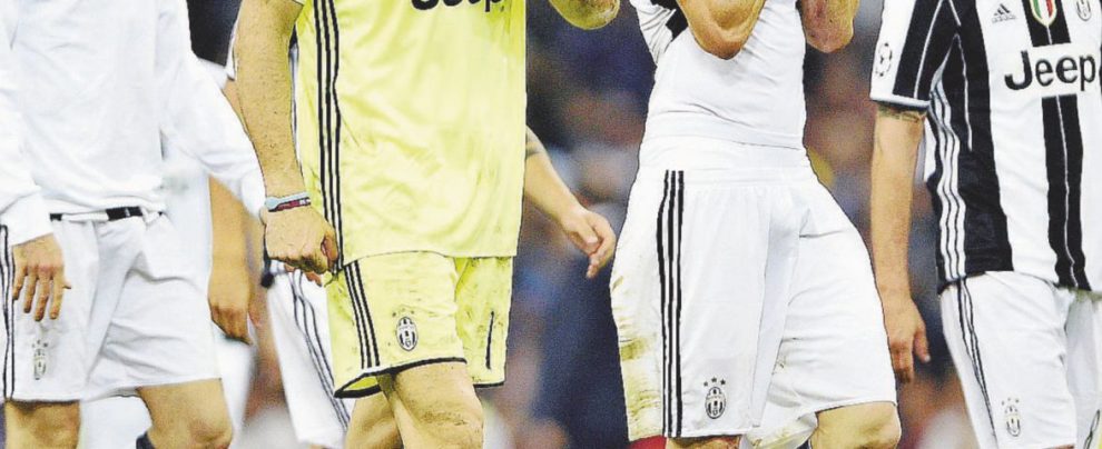 Delusione - I giocatori della Juventus al fischio finale - Ansa La Juventus dura un tempo, il Real la schianta nel secondo