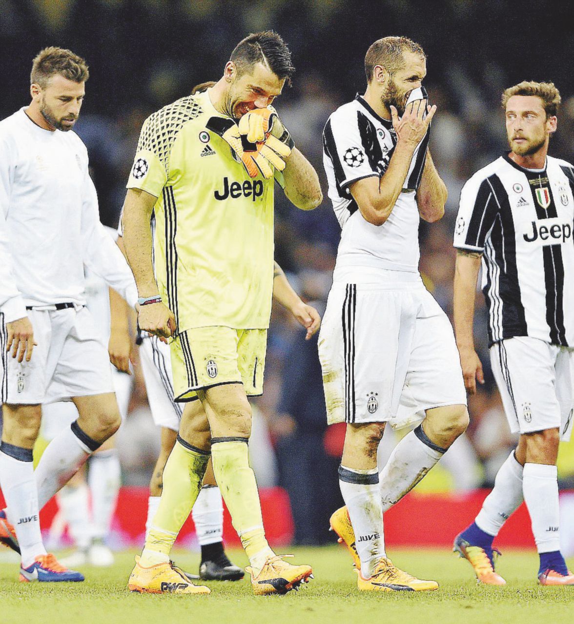 Copertina di La Juventus dura un tempo, il Real la schianta nel secondo