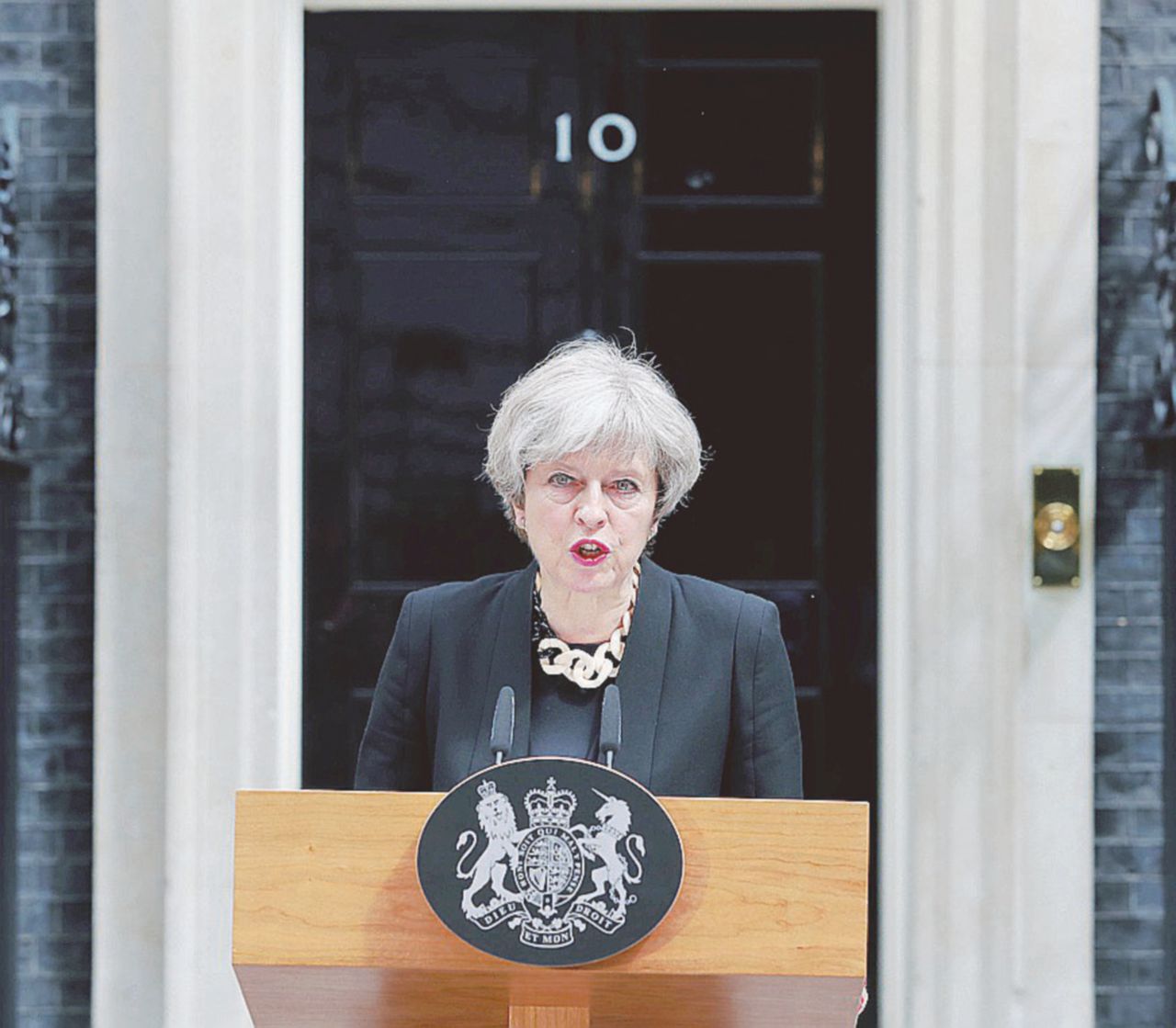 Il discorso - Theresa May parla a Downing Street - LaPresse 2005-2017: la guerra jihadista dei 12 anni al nemico britannico