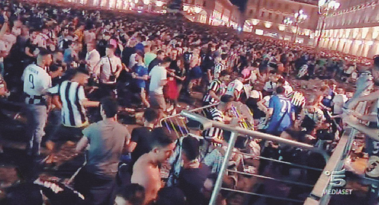 Copertina di Torino, il pm indaga anche sulle “omissioni”