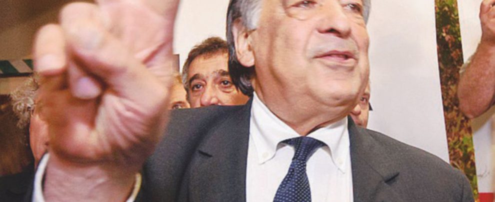 Quinto mandato - Leoluca Orlando festeggia l’ennesima vittoria. A fianco, Fabrizio Ferrandelli - Ansa Riecco Orlando, viceré al di sopra di tutti i partiti