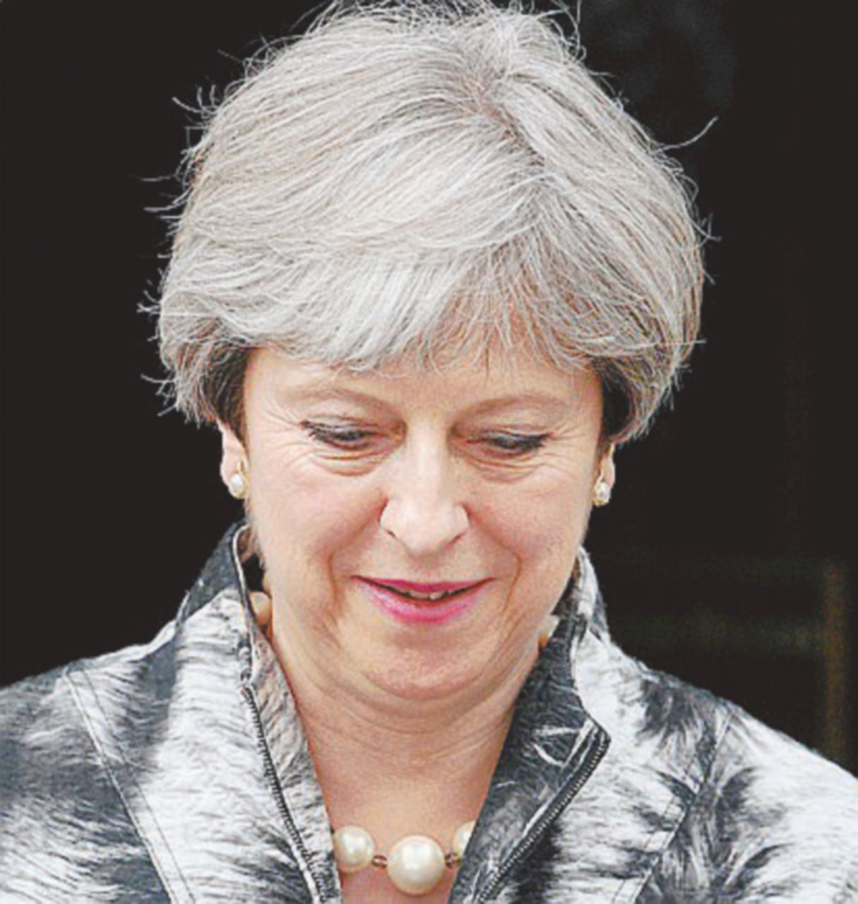Contro la May anche il silenzio della regina Contro la May anche il silenzio della regina