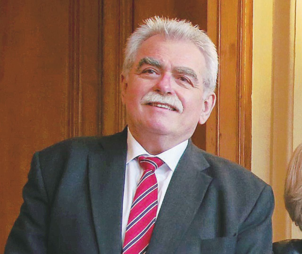 Baffone “Dédé”, l’ultimo comunista di Francia Baffone “Dédé”, l’ultimo comunista di Francia
