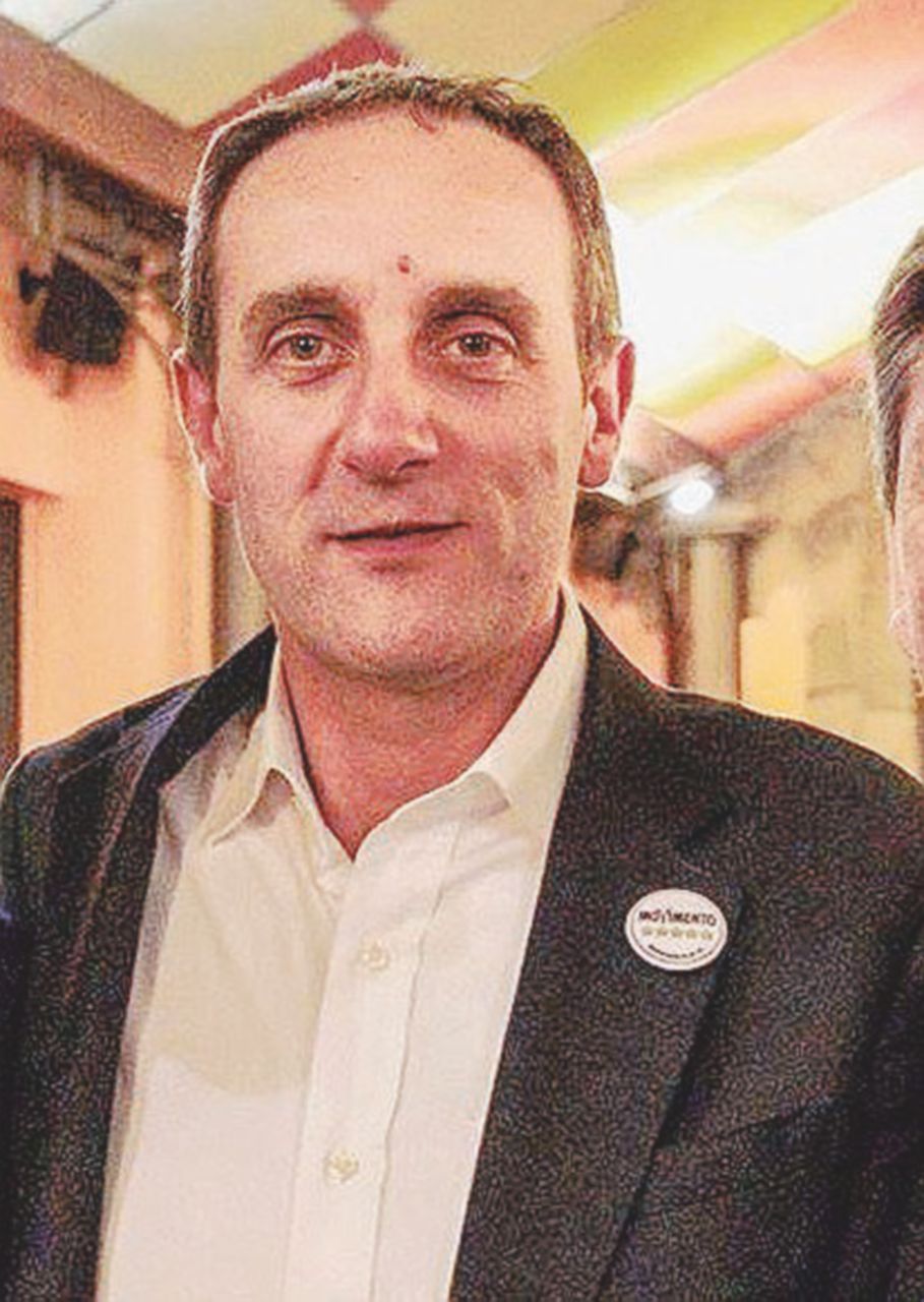I tre in corsa - Nella foto grande, Massimo Cerruti. Sopra, Maurizio Rasero e Angela Motta - Ansa Asti, Pd e M5S esultano a turno: errori nei conti
