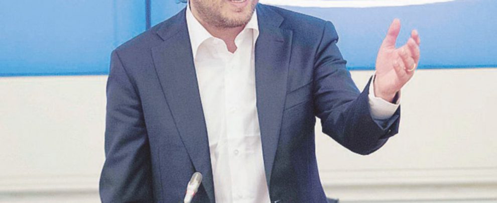 Il ministro Luca Lotti indagato dopo la testimonianza di Luigi Marroni - LaPresse Il bizzarro dibattito sul teste Marroni: il Pd lo licenzia, ma non osa citare Lotti