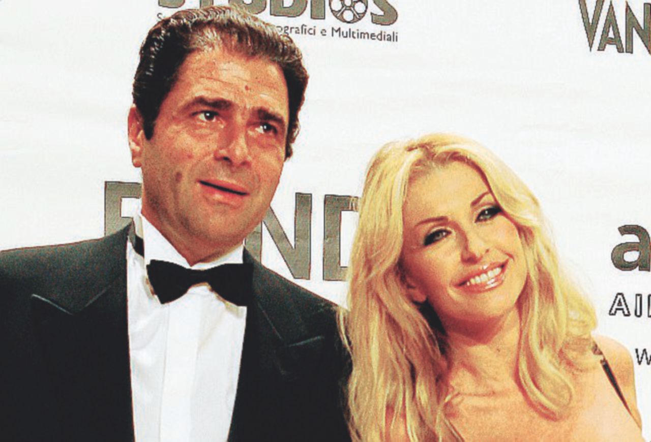Coppia - Marco De Benedetti e la moglie Paola Ferrari Il twittatore e la moglie che ama la Destra