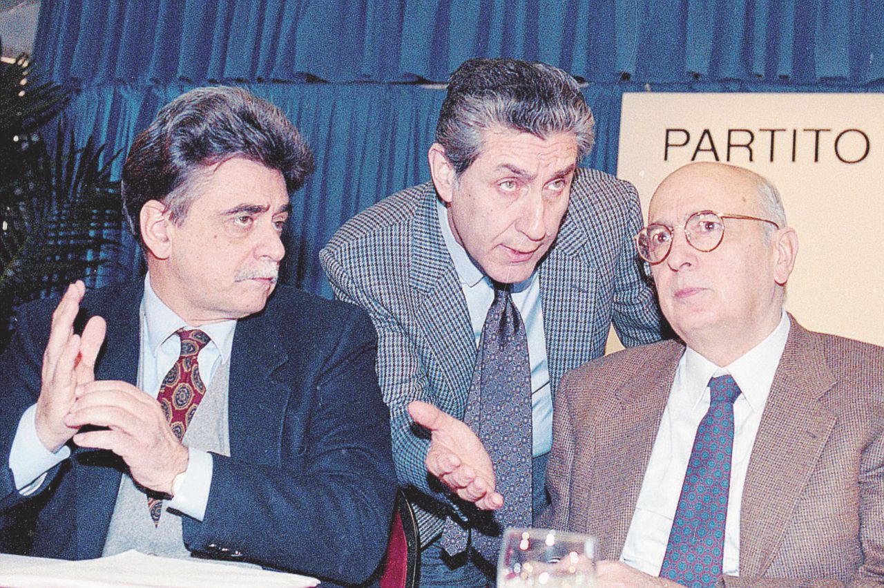 Copertina di “Craxi non lo volle a guidare la Camera: preferì Napolitano”