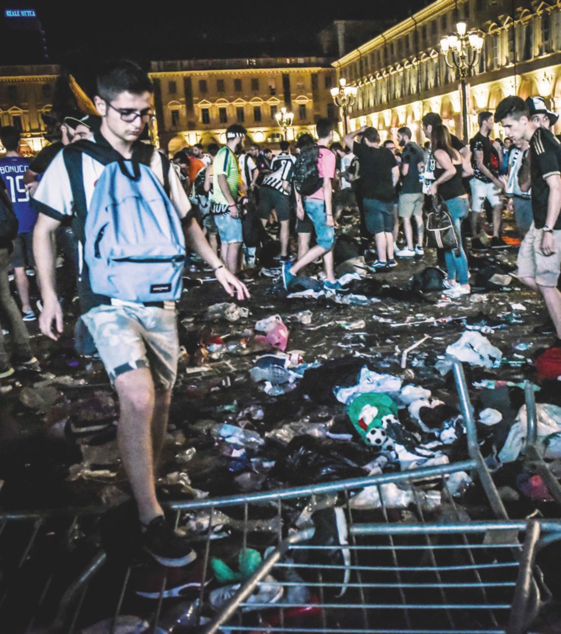 - Piazza San Carlo, a destra il sindaco Appendino e il questore Sanna - LaPresse Caos in piazza a Torino: gli organizzatori nei guai
