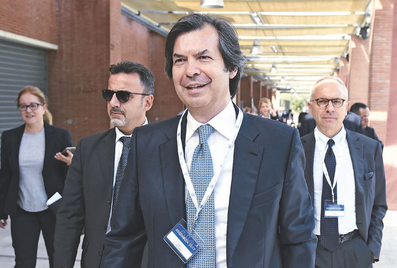 Protagonisti - Pier Carlo Padoan e Carlo Messina - Ansa/LaPresse In Veneto lo Stato investe 17 miliardi, Intesa 1 euro
