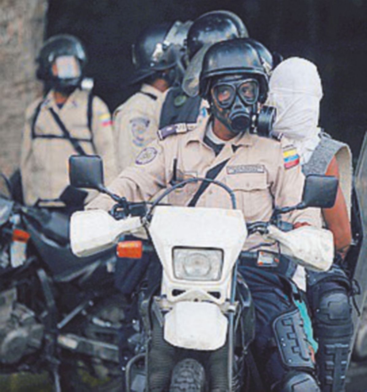 Caracas in trappola: guerra civile e sequestri “mortali” Caracas in trappola: guerra civile e sequestri “mortali”