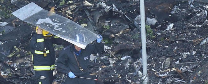 Incendio Londra, Farnesina: “La lista dei dispersi è ormai quella delle vittime”. Il sindaco Khan attacca il governo May