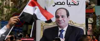 Copertina di Egitto, governo silenzia i media: bloccati 63 giornali online e app di messaggistica. “Stretta in vista delle presidenziali 2018”