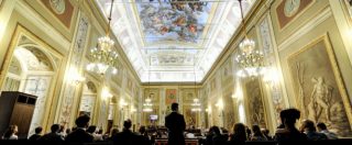 Copertina di Vitalizi, in Sicilia è il V- Day: scatta la pensione da mille euro per 51 consiglieri regionali. M5s rinuncia. Faraone: “Falso”