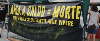 Copertina di Trieste, presidio contro la Ferriera: “Rumori e polvere nera sui balconi. Serracchiani annulli l’autorizzazione ambientale”