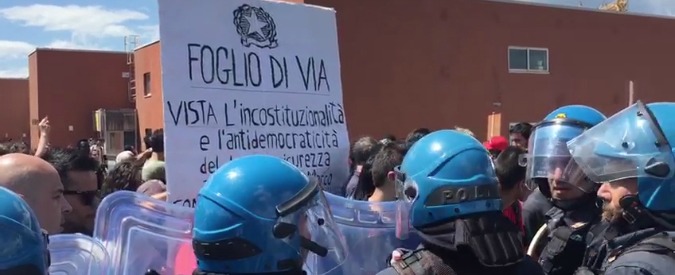 Copertina di Cosenza, foglio di via al ministro Minniti. Protesta all’Università della Calabria contro il ddl Sicurezza