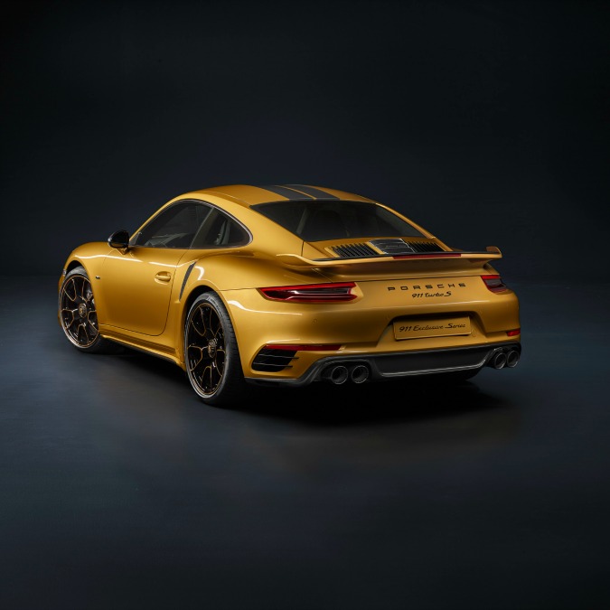 Copertina di Porsche 911 Turbo S Exclusive Series, il bolide “artigianale” – FOTO