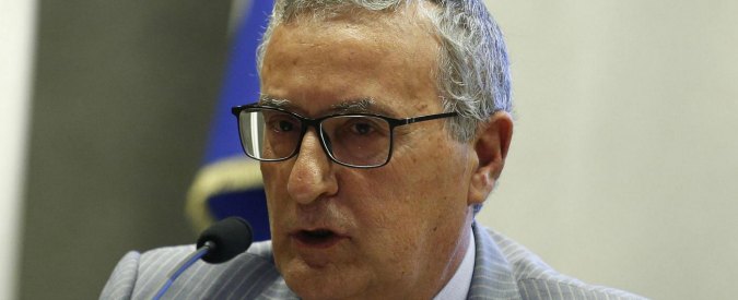 Mafia Foggia, il procuratore Antimafia Roberti: “Considerata a lungo di Serie B. In 30 anni quasi 300 omicidi impuniti”