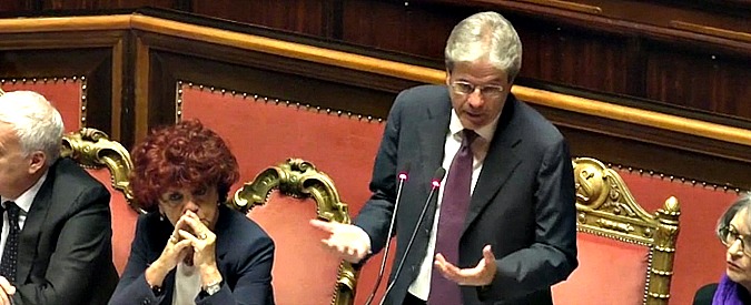 Copertina di Migranti, Gentiloni: “Ue troppo lenta su politiche comuni. Dica se dobbiamo continuare a cavarcela da soli”