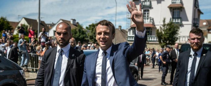 Copertina di Elezioni Francia, Macron sfonda al primo turno legislative: verso maggioranza assoluta. Crollo Fn, ma record astensione